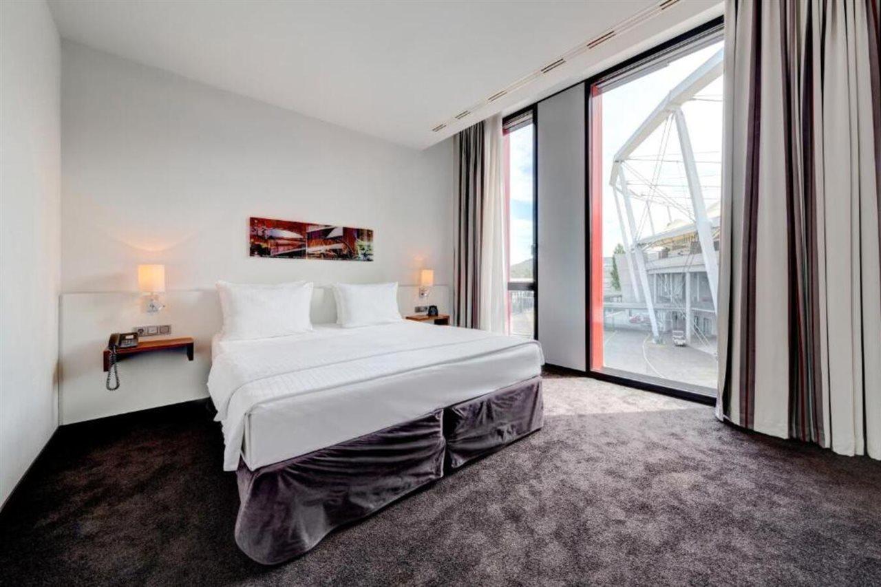 Hilton Garden Inn Stuttgart Neckarpark Luaran gambar