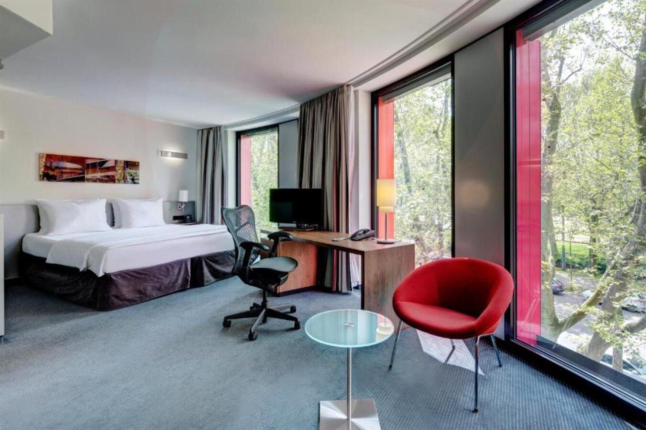 Hilton Garden Inn Stuttgart Neckarpark Luaran gambar
