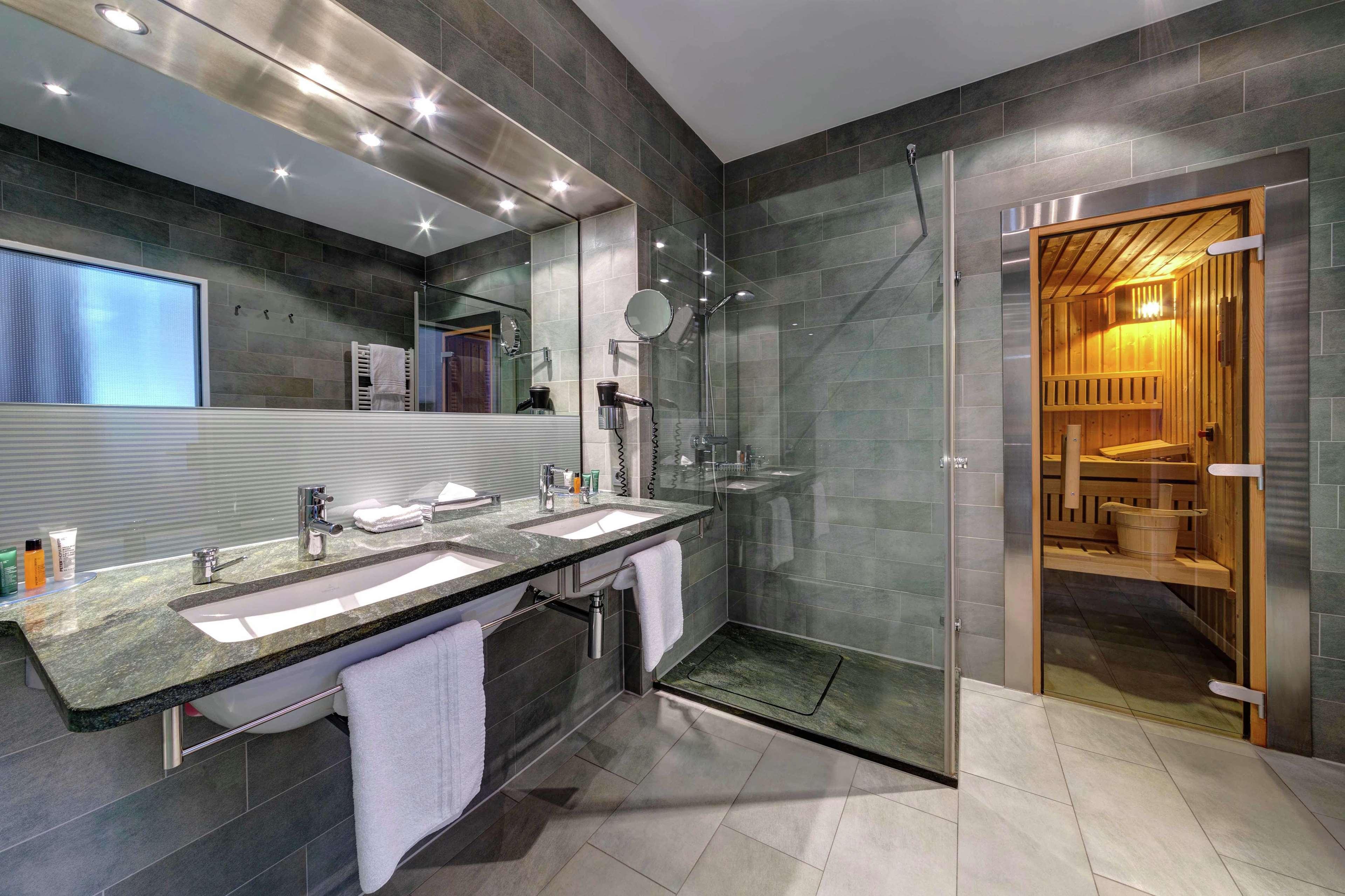 Hilton Garden Inn Stuttgart Neckarpark Luaran gambar