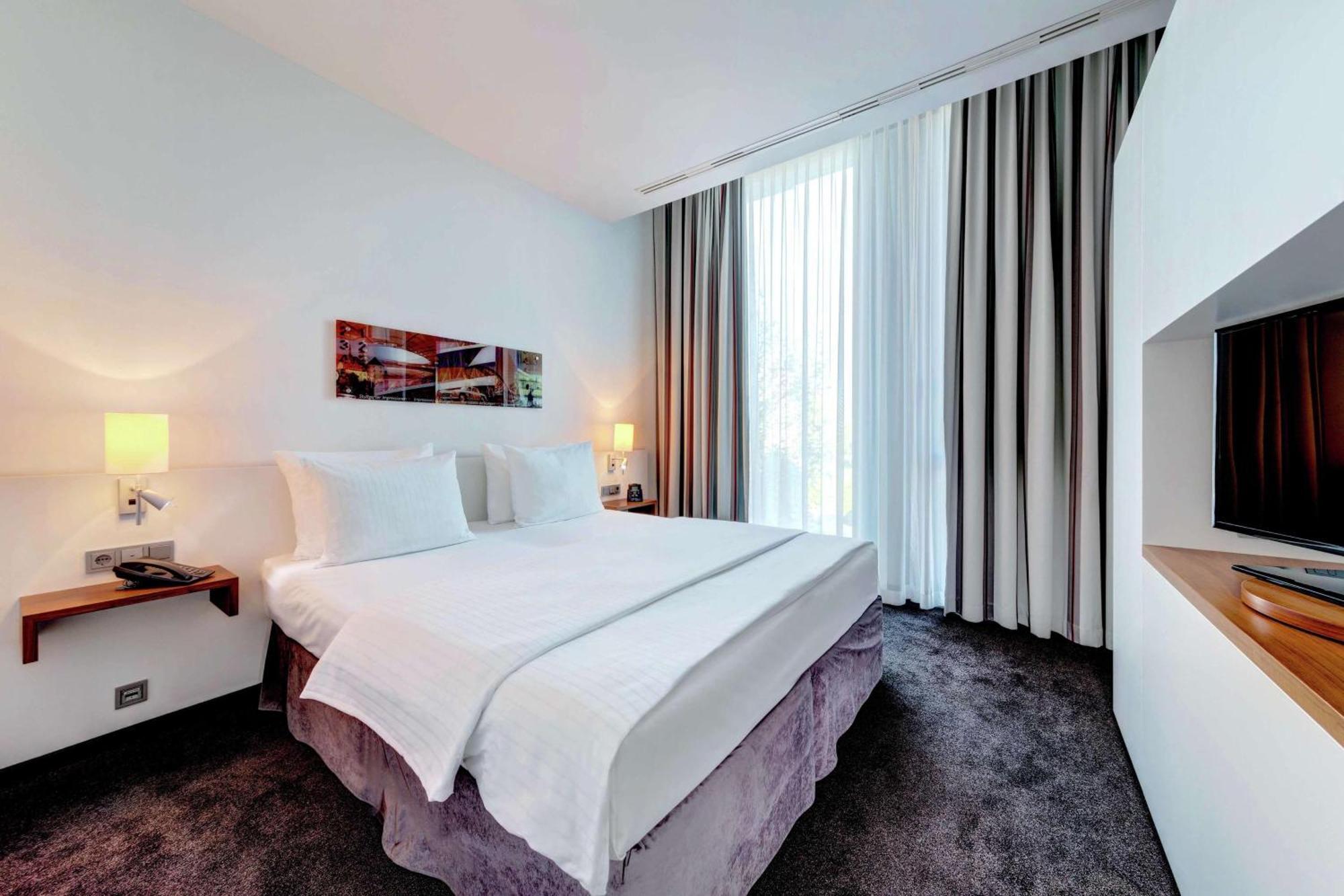 Hilton Garden Inn Stuttgart Neckarpark Luaran gambar