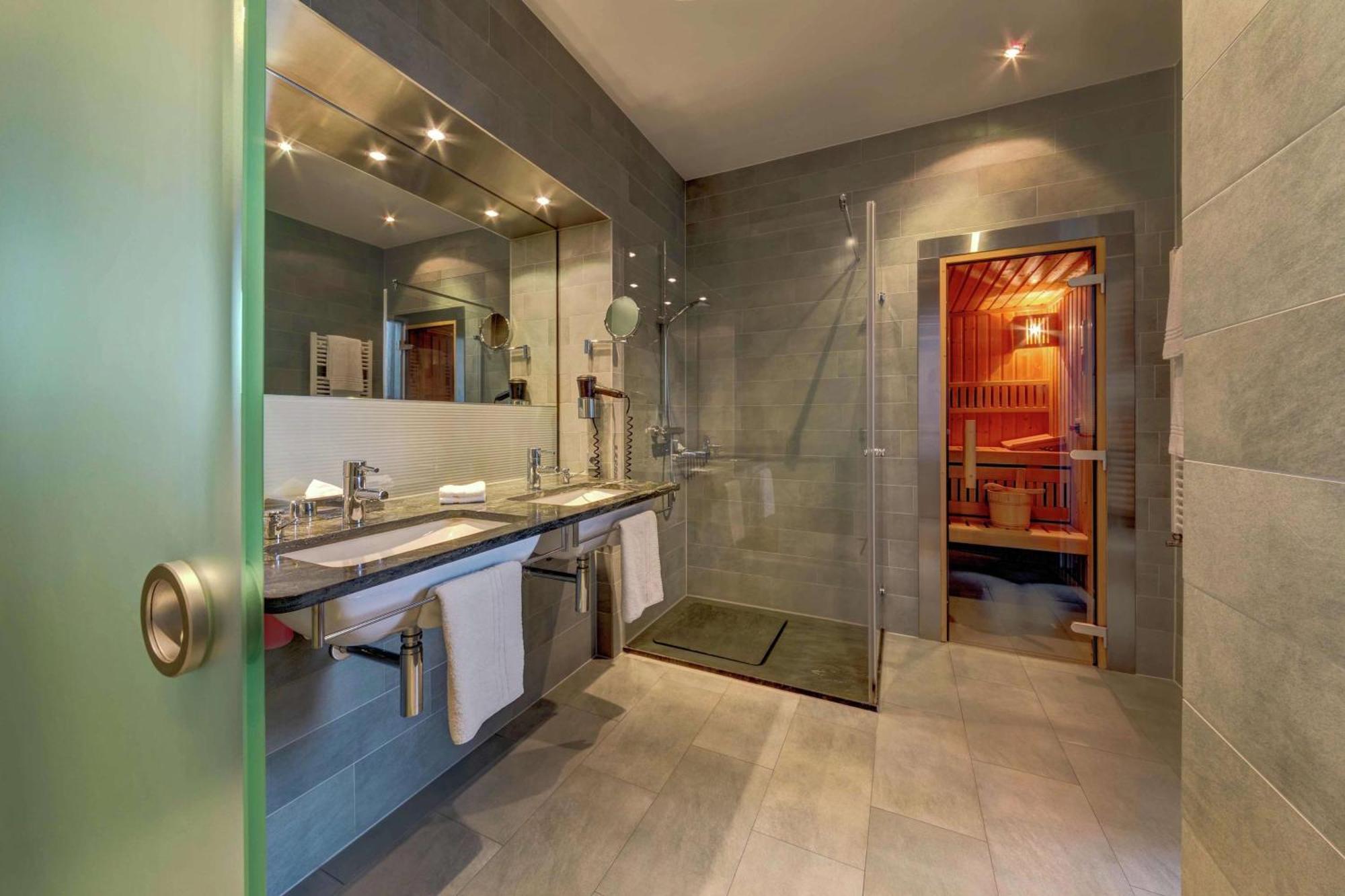 Hilton Garden Inn Stuttgart Neckarpark Luaran gambar