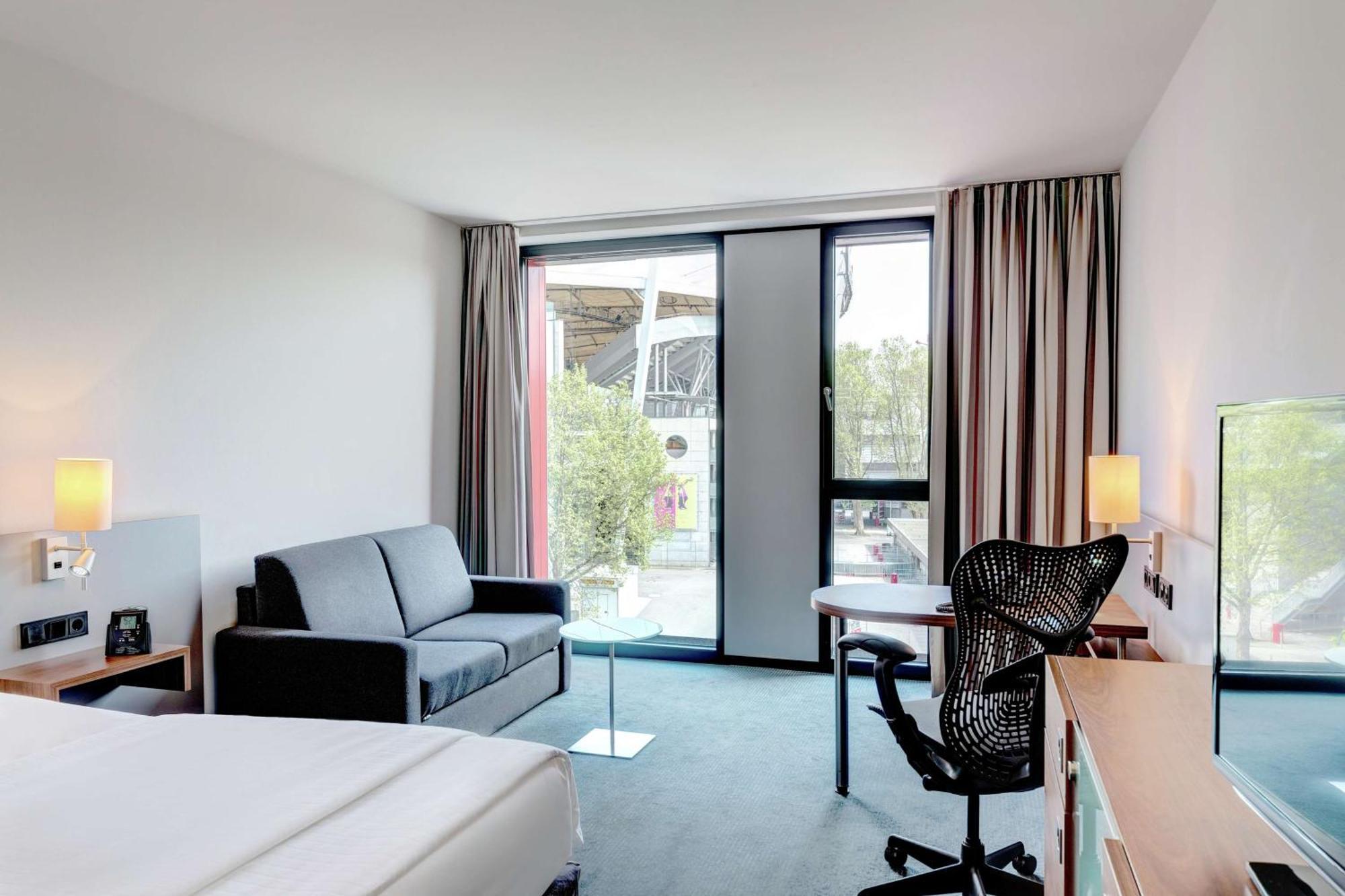 Hilton Garden Inn Stuttgart Neckarpark Luaran gambar