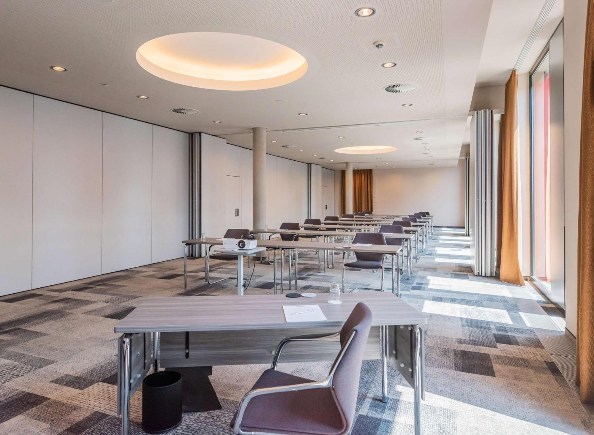 Hilton Garden Inn Stuttgart Neckarpark Luaran gambar