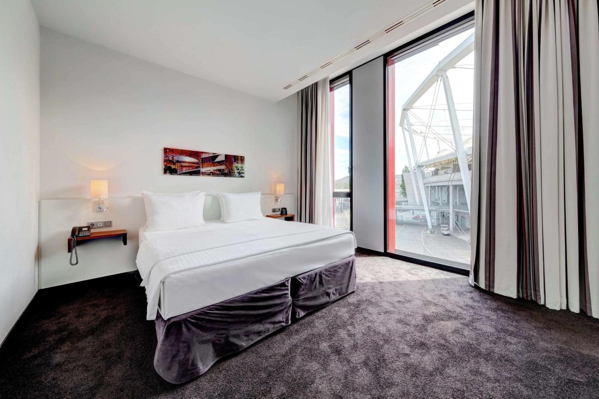 Hilton Garden Inn Stuttgart Neckarpark Luaran gambar