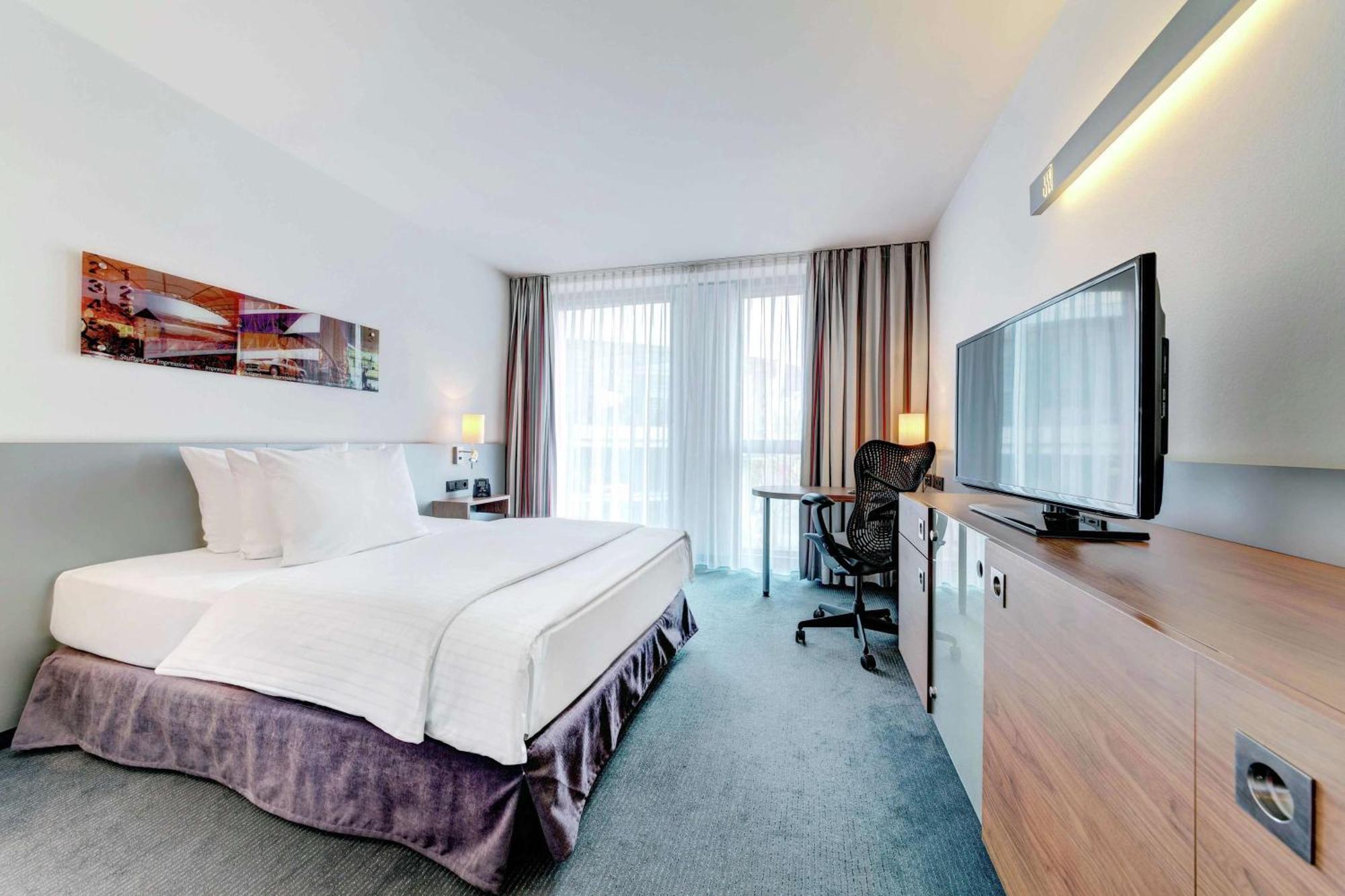 Hilton Garden Inn Stuttgart Neckarpark Luaran gambar