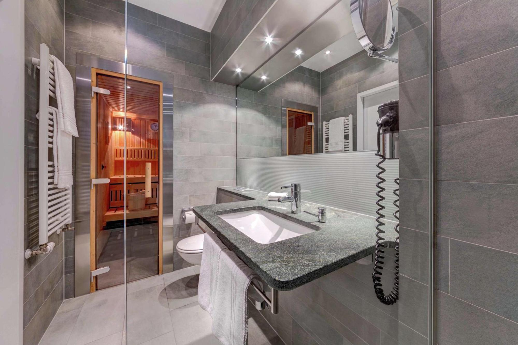 Hilton Garden Inn Stuttgart Neckarpark Luaran gambar
