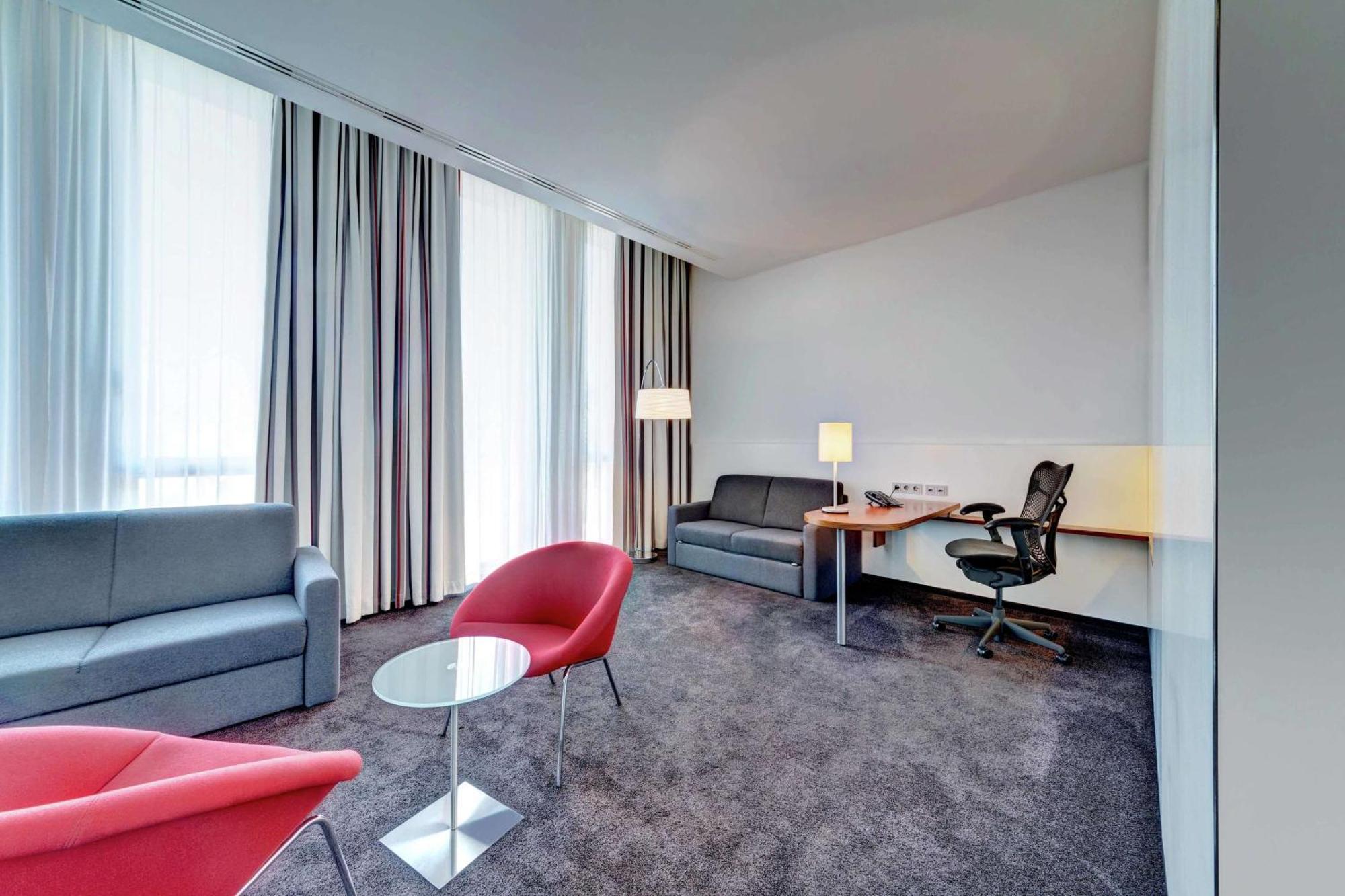 Hilton Garden Inn Stuttgart Neckarpark Luaran gambar