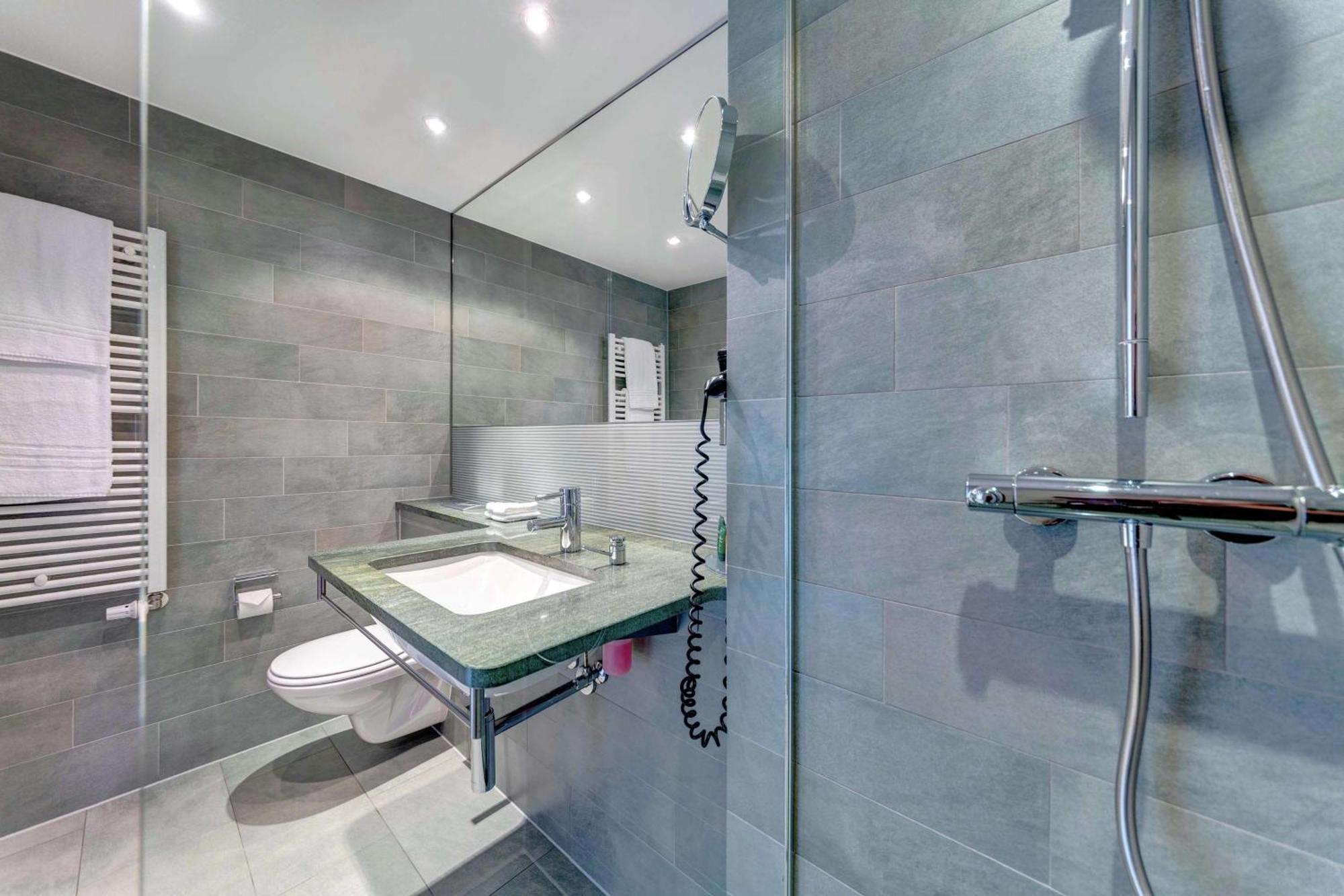 Hilton Garden Inn Stuttgart Neckarpark Luaran gambar