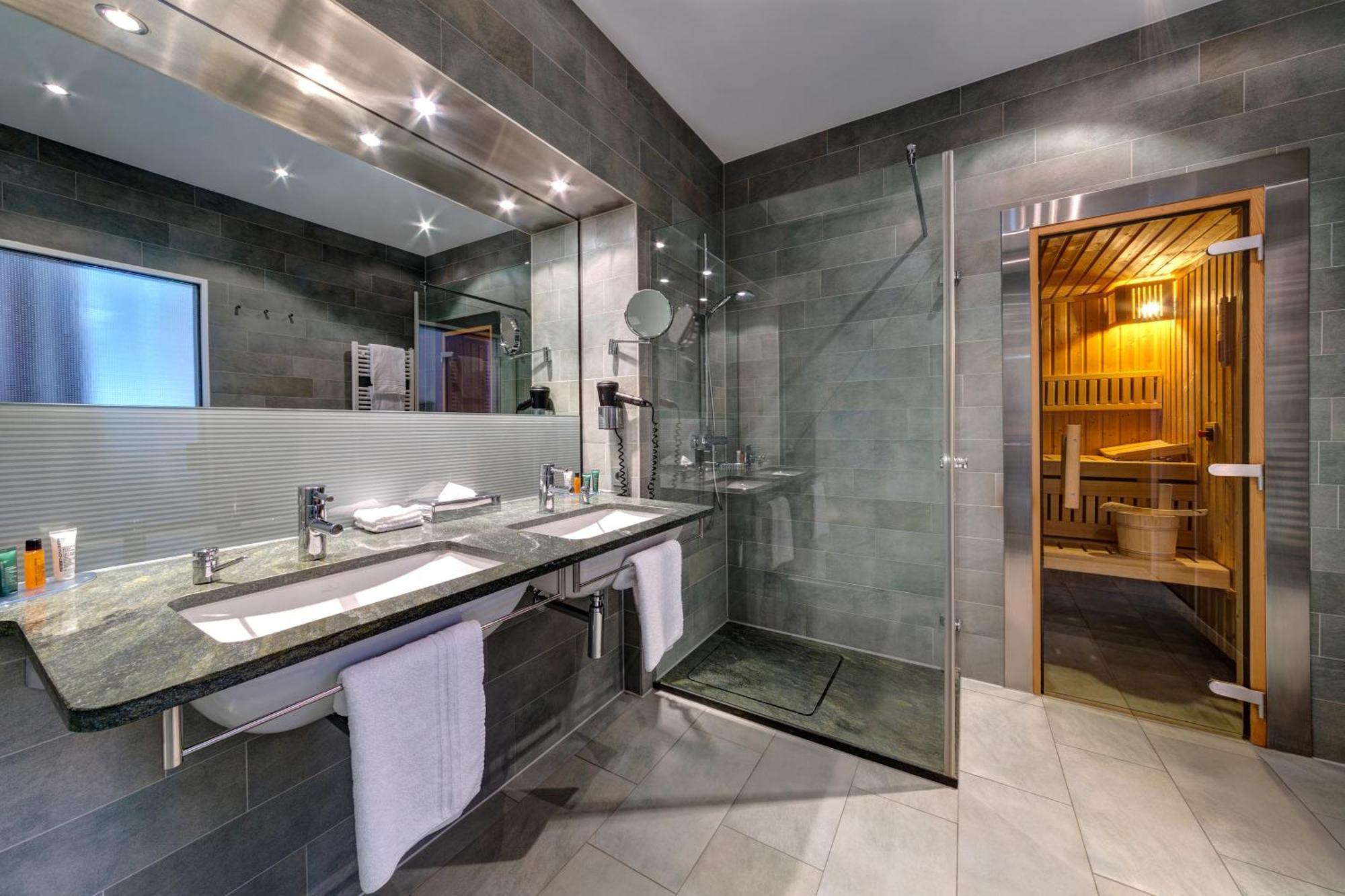 Hilton Garden Inn Stuttgart Neckarpark Luaran gambar