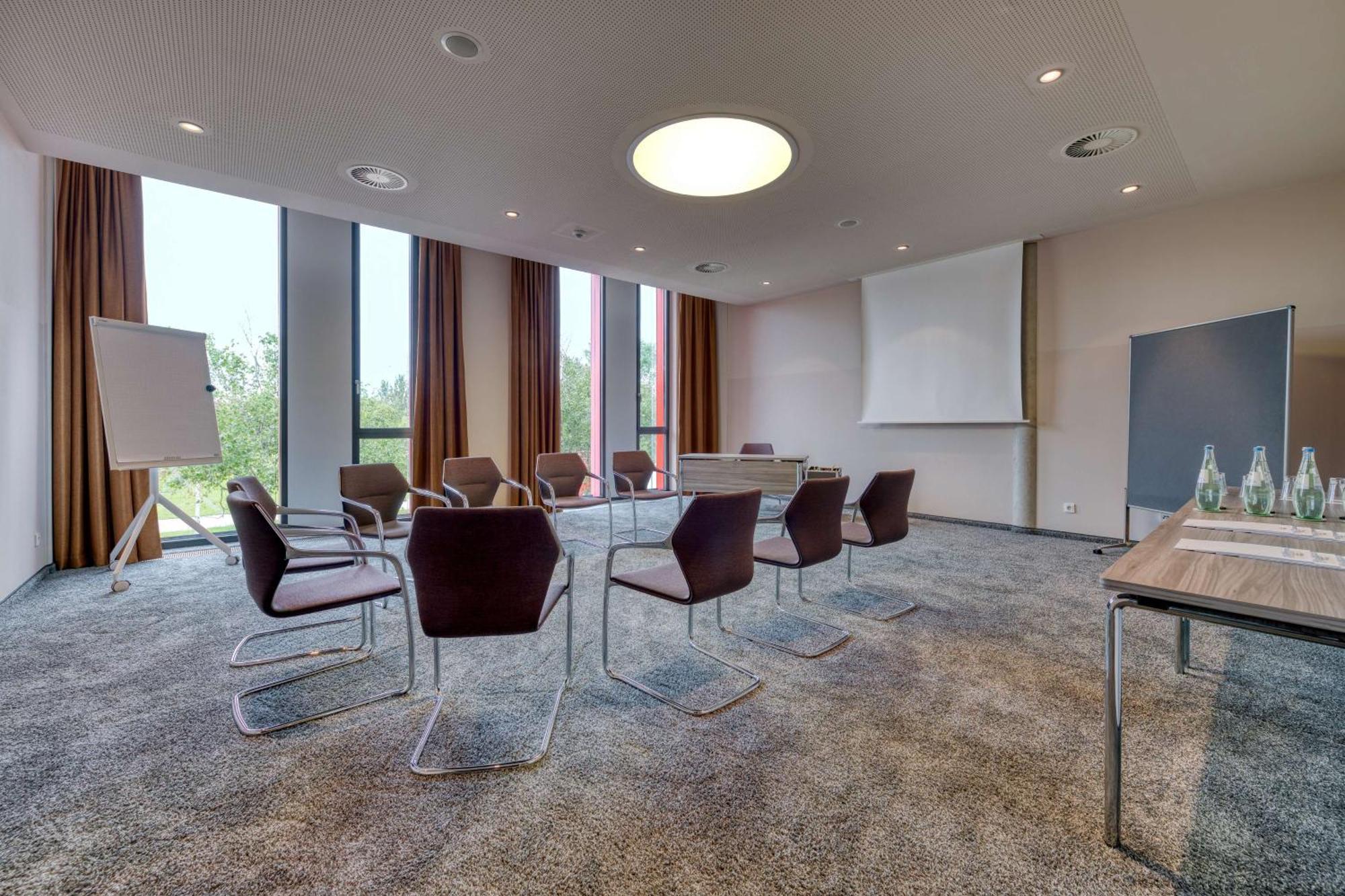Hilton Garden Inn Stuttgart Neckarpark Luaran gambar