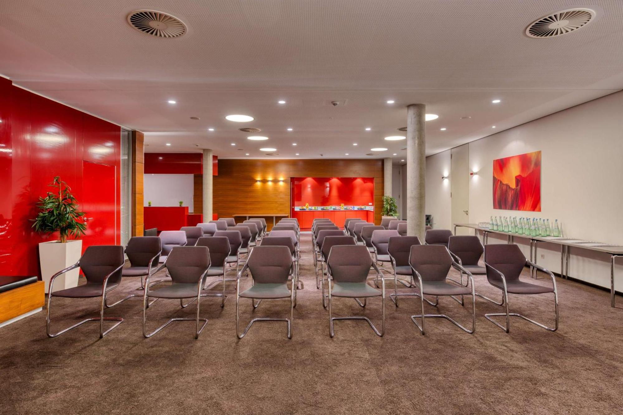 Hilton Garden Inn Stuttgart Neckarpark Luaran gambar